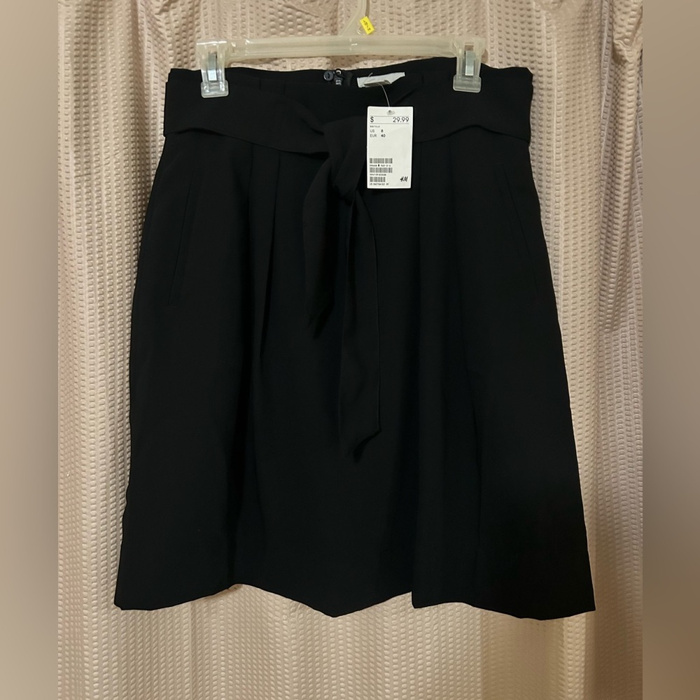 Never worn black high-waisted skirt
